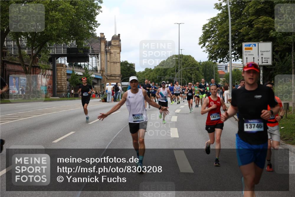 29.06.2025 - hella hamburg halbmarathon Yannick Fuchs http://msf.ph/oto/8303208 29.06.2025 10:37:48 20KM 3109, 3116, 3124, 3697, 3928, 4080, 4318, 6495, 7026, 7185, 7508, 7635, 8664, 9114, 10099, 10237, 10251, 10493, 11177, 11778, 12153, 12623, 12657, 12723, 12776, 13398, 13746, 13807, 13897, 14201, 14210, 14484, 14849, 15706, 15921, 16314, 16338, 16997, 17391, 17403, 18274, 18449, 19009, 19038, 19051, 19229 meine-sportfotos.de