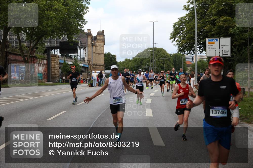 29.06.2025 - hella hamburg halbmarathon Yannick Fuchs http://msf.ph/oto/8303219 29.06.2025 10:37:48 20KM 3109, 3116, 3124, 3697, 3928, 4080, 4318, 6495, 7026, 7185, 7508, 7635, 8664, 9114, 10099, 10237, 10251, 10493, 11177, 11778, 12153, 12623, 12657, 12723, 12776, 13398, 13746, 13807, 13897, 14201, 14210, 14484, 14849, 15706, 15921, 16314, 16338, 16997, 17391, 17403, 18274, 18449, 19009, 19038, 19051, 19229 meine-sportfotos.de