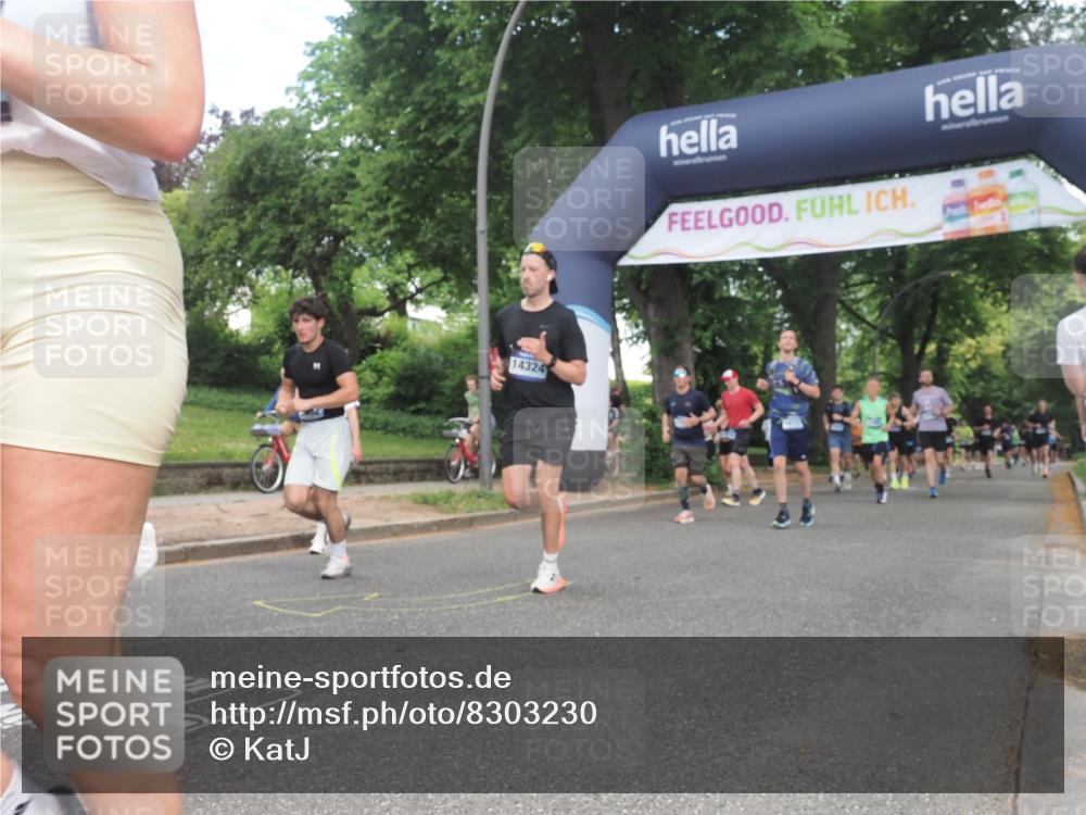 29.06.2025 - hella hamburg halbmarathon KatJ http://msf.ph/oto/8303230 29.06.2025 10:43:32 Zwischen KM18-KM19 1130, 1485, 2083, 2250, 2741, 2996, 4813, 5492, 7547 meine-sportfotos.de