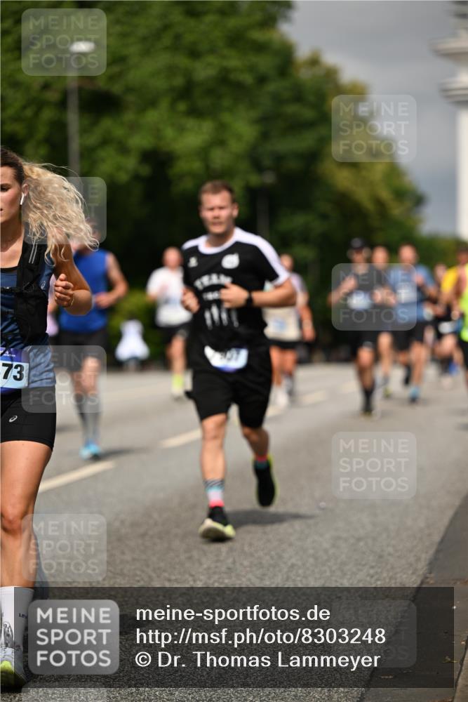 29.06.2025 - hella hamburg halbmarathon Dr. Thomas Lammeyer http://msf.ph/oto/8303248 29.06.2025 10:16:29 Kennedybrücke 1249, 1610, 1785, 1850, 1851, 2963, 2964, 3182, 3248, 3262, 3363, 4453, 4532, 5150, 5166, 5176, 6822, 6871, 7014, 7907, 8917, 8971, 9428, 9705, 10067, 10402, 10409, 10685, 11025 meine-sportfotos.de