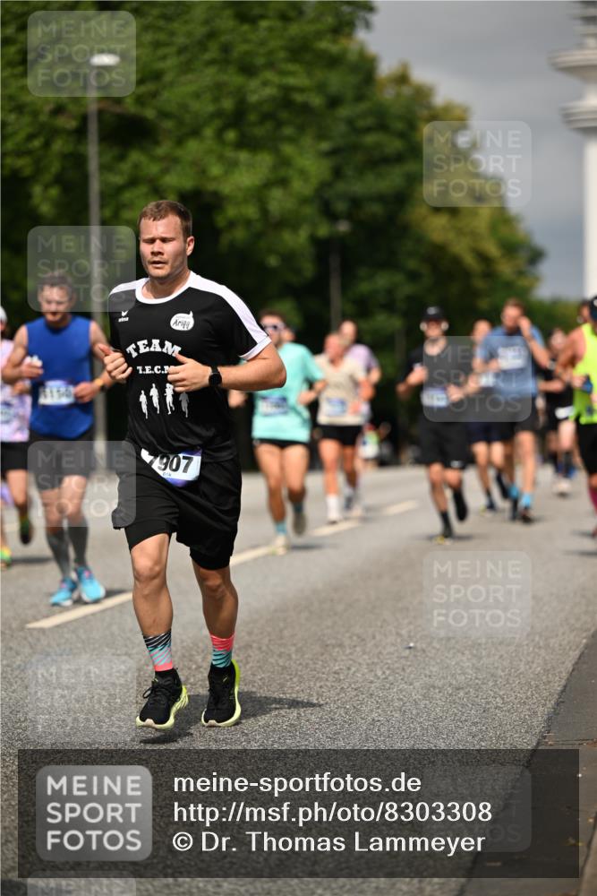 29.06.2025 - hella hamburg halbmarathon Dr. Thomas Lammeyer http://msf.ph/oto/8303308 29.06.2025 10:16:29 Kennedybrücke 1249, 1610, 1785, 1850, 1851, 2963, 2964, 3182, 3248, 3262, 3363, 4453, 4532, 5150, 5166, 5176, 6822, 6871, 7014, 7907, 8917, 8971, 9428, 9705, 10067, 10402, 10409, 10685, 11025 meine-sportfotos.de