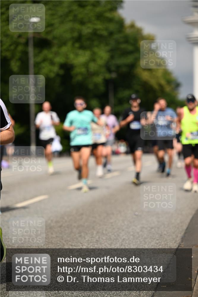 29.06.2025 - hella hamburg halbmarathon Dr. Thomas Lammeyer http://msf.ph/oto/8303434 29.06.2025 10:16:30 Kennedybrücke 1249, 1610, 1785, 1850, 1851, 2942, 2963, 2964, 3182, 3248, 3262, 3363, 4453, 4532, 5150, 5166, 5176, 6822, 6871, 7014, 7907, 8917, 8971, 9428, 9705, 10067, 10402, 10409, 10685, 11025 meine-sportfotos.de