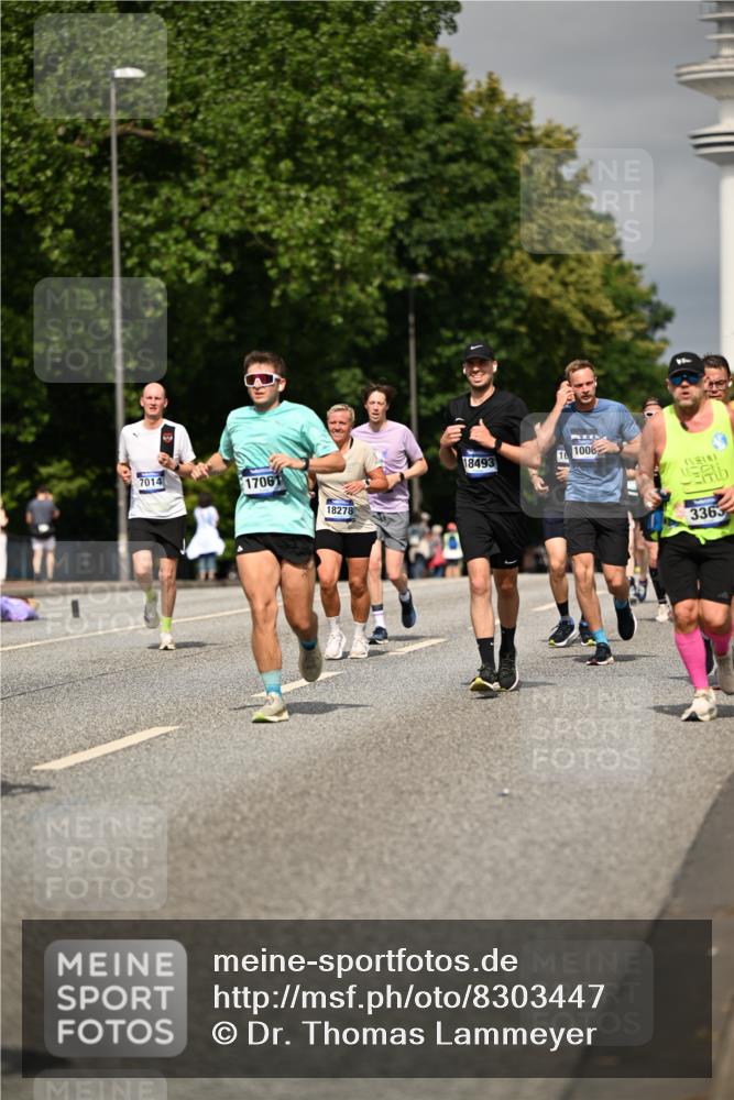 29.06.2025 - hella hamburg halbmarathon Dr. Thomas Lammeyer http://msf.ph/oto/8303447 29.06.2025 10:16:30 Kennedybrücke 1249, 1610, 1785, 1850, 1851, 2942, 2963, 2964, 3182, 3248, 3262, 3363, 4453, 4532, 5150, 5166, 5176, 6822, 6871, 7014, 7907, 8917, 8971, 9428, 9705, 10067, 10402, 10409, 10685, 11025 meine-sportfotos.de