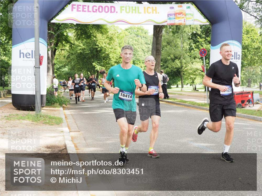 29.06.2025 - hella hamburg halbmarathon MichiJ http://msf.ph/oto/8303451 29.06.2025 10:35:00 Zwischen KM18-KM19 1689, 1942, 5022, 5650, 6203, 7480, 8852, 9305, 10423, 13554, 14618, 14619, 15026, 16414, 17846, 18118 meine-sportfotos.de