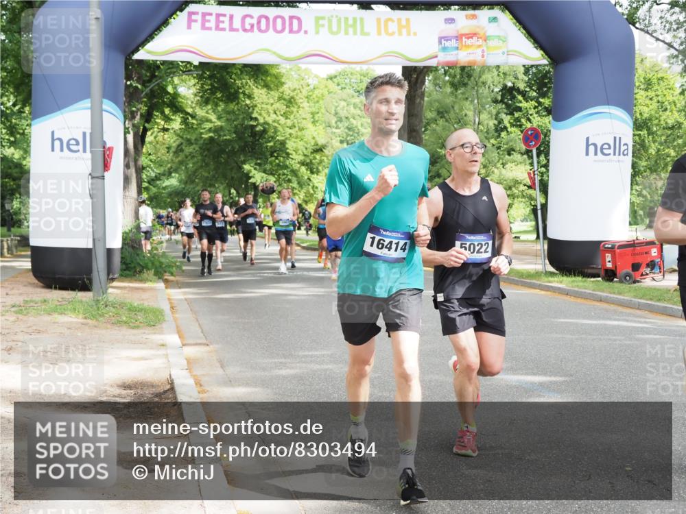 29.06.2025 - hella hamburg halbmarathon MichiJ http://msf.ph/oto/8303494 29.06.2025 10:35:00 Zwischen KM18-KM19 1689, 1942, 5022, 5650, 6203, 7480, 8852, 9305, 10423, 13554, 14618, 14619, 15026, 16414, 17846, 18118 meine-sportfotos.de