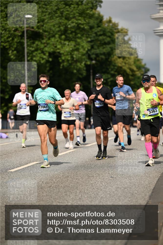 29.06.2025 - hella hamburg halbmarathon Dr. Thomas Lammeyer http://msf.ph/oto/8303508 29.06.2025 10:16:31 Kennedybrücke 1249, 1610, 1785, 1850, 1851, 2942, 2963, 2964, 3182, 3248, 3262, 3363, 4453, 4532, 5150, 5166, 5176, 6822, 7014, 7907, 8917, 8971, 9428, 9705, 10067, 10402, 10409, 10685, 11025 meine-sportfotos.de