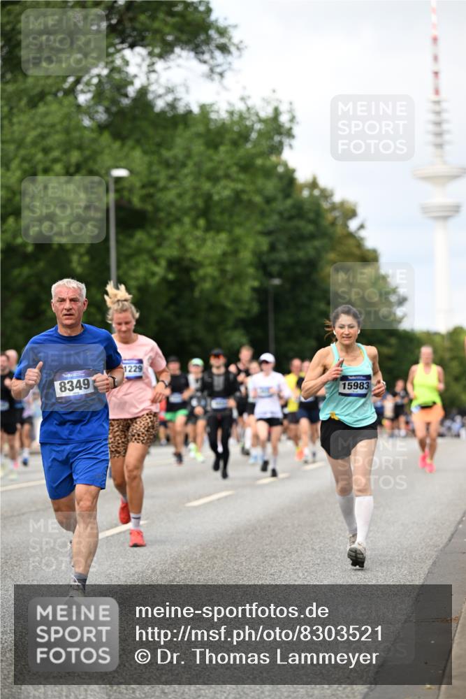 29.06.2025 - hella hamburg halbmarathon Dr. Thomas Lammeyer http://msf.ph/oto/8303521 29.06.2025 10:38:04 Kennedybrücke 1189, 1275, 1764, 1896, 2038, 2526, 2776, 2933, 3264, 3340, 3345, 3848, 4433, 4445, 4449, 4807, 4824, 4826, 5096, 5141, 5557, 5561, 5566, 5569, 5691, 5821, 5822, 5887, 6364, 6515, 6516, 6956, 7027, 7565, 7633, 7653, 7982, 8157, 8277, 8349, 8375, 8377, 8383, 8401, 8620, 9258, 9438, 9875, 9995, 10048, 10071, 10561, 10800, 11111, 11229, 11237, 11260, 11338 meine-sportfotos.de