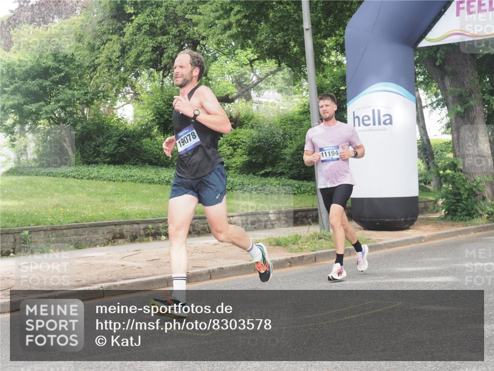 29.06.2025 - hella hamburg halbmarathon KatJ http://msf.ph/oto/8303578 29.06.2025 10:14:14 Zwischen KM18-KM19  meine-sportfotos.de