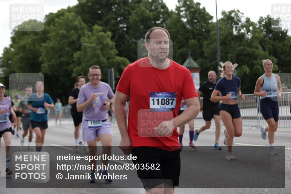 29.06.2025 - hella hamburg halbmarathon Jannik Wohlers http://msf.ph/oto/8303582 29.06.2025 10:37:29 Lombardsbrücke 1475, 1578, 1799, 1985, 2853, 3230, 3246, 3880, 5139, 5522, 6243, 6362, 6697, 7244, 7321, 7350, 7696, 8198, 8199, 8985, 9247, 9288, 9895, 10025, 10159, 10836, 11087, 11152, 11164, 11421, 11456, 11457, 11479, 11543, 11882, 12242, 12254, 12997, 13650, 14018, 15002, 15329, 15418, 15511, 15762, 16211, 16220, 16360, 17389, 17793, 18317, 18319, 18572, 18937 meine-sportfotos.de