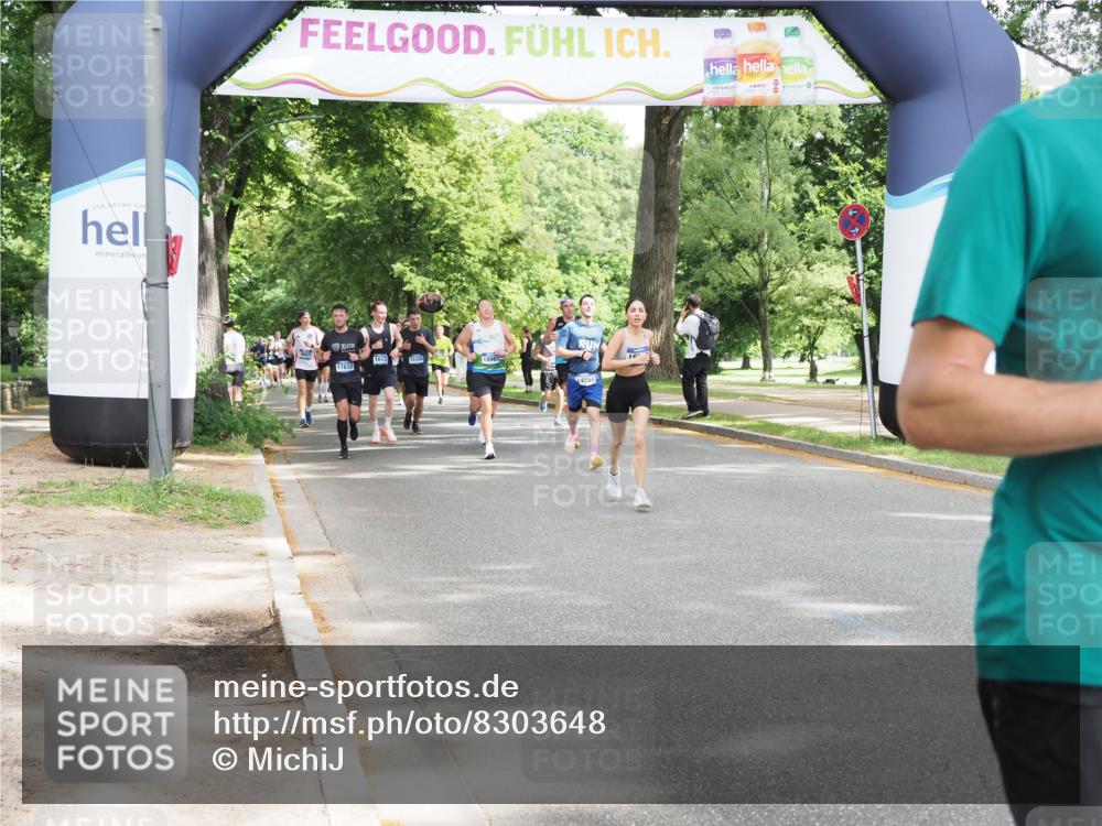 29.06.2025 - hella hamburg halbmarathon MichiJ http://msf.ph/oto/8303648 29.06.2025 10:35:01 Zwischen KM18-KM19 1689, 1942, 5022, 5650, 6203, 7480, 8852, 10423, 13554, 14594, 14618, 14619, 15026, 16414, 17229 meine-sportfotos.de