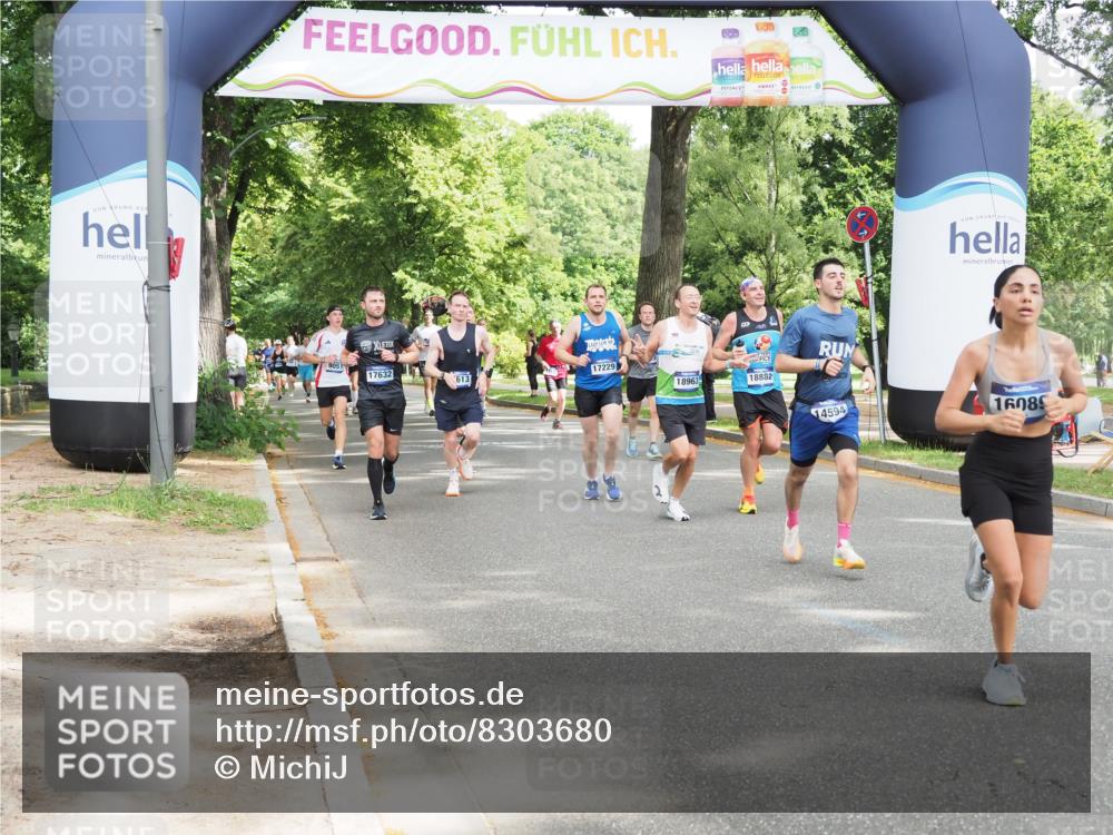 29.06.2025 - hella hamburg halbmarathon MichiJ http://msf.ph/oto/8303680 29.06.2025 10:35:03 Zwischen KM18-KM19 1689, 5022, 5650, 6203, 7480, 9051, 10423, 13554, 14594, 16089, 16414, 17229, 17632, 18963 meine-sportfotos.de