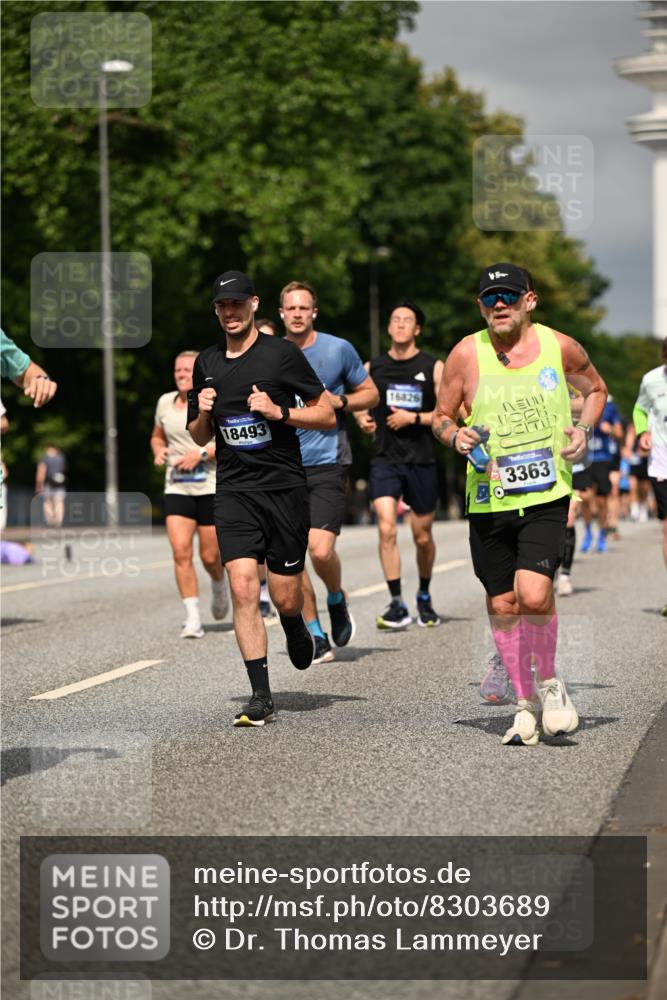 29.06.2025 - hella hamburg halbmarathon Dr. Thomas Lammeyer http://msf.ph/oto/8303689 29.06.2025 10:16:33 Kennedybrücke 1610, 1785, 1851, 2531, 2942, 2963, 2964, 3363, 4453, 4532, 5150, 5166, 6822, 7014, 7907, 8398, 8405, 8917, 8971, 9428, 9705, 10067, 10402, 10409, 10685, 11025 meine-sportfotos.de