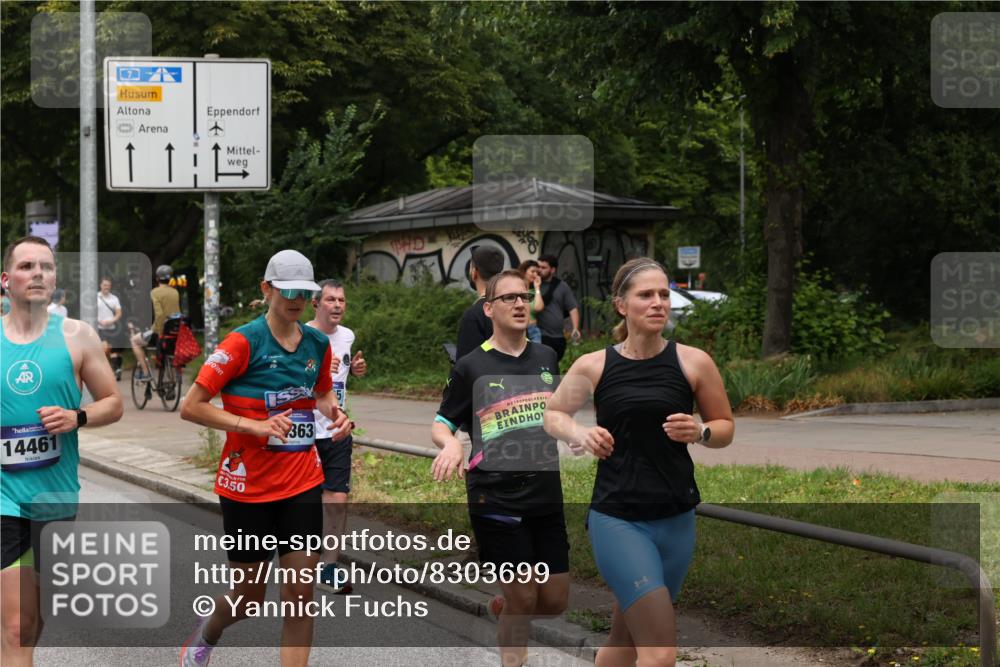 29.06.2025 - hella hamburg halbmarathon Yannick Fuchs http://msf.ph/oto/8303699 29.06.2025 10:50:06 20KM 1130, 1180, 1877, 2378, 2982, 3042, 3048, 4594, 4813, 4951, 5287, 5465, 5721, 5744, 6759, 7646, 7742, 8311, 8330, 8639, 8863, 8968, 8996, 9246, 9622, 9903, 10084, 11143, 11309, 11554, 11638, 11870, 12196, 12515, 12858, 13474, 14363, 14461, 15134, 16008, 16009, 16043, 16375, 16434, 16620, 16625, 17468, 18117, 18125, 18325, 18340, 18495, 18531, 18634, 18966, 19152 meine-sportfotos.de