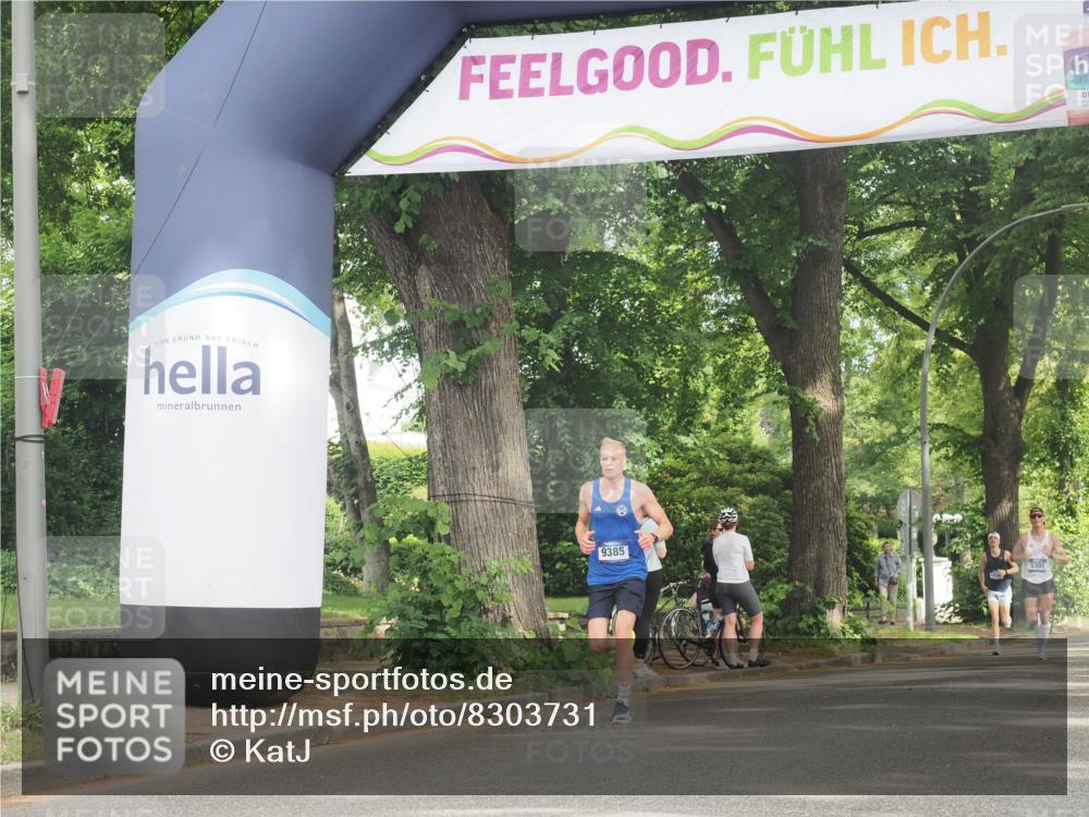 29.06.2025 - hella hamburg halbmarathon KatJ http://msf.ph/oto/8303731 29.06.2025 10:14:16 Zwischen KM18-KM19  meine-sportfotos.de