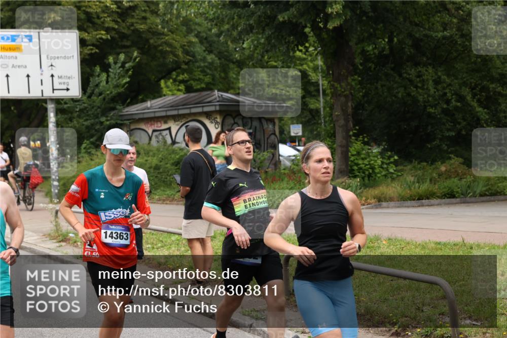 29.06.2025 - hella hamburg halbmarathon Yannick Fuchs http://msf.ph/oto/8303811 29.06.2025 10:50:06 20KM 1130, 1180, 1877, 2378, 2982, 3042, 3048, 4594, 4813, 4951, 5287, 5465, 5721, 5744, 6759, 7646, 7742, 8311, 8330, 8639, 8863, 8968, 8996, 9246, 9622, 9903, 10084, 11143, 11309, 11554, 11638, 11870, 12196, 12515, 12858, 13474, 14363, 14461, 15134, 16008, 16009, 16043, 16375, 16434, 16620, 16625, 17468, 18117, 18125, 18325, 18340, 18495, 18531, 18634, 18966, 19152 meine-sportfotos.de