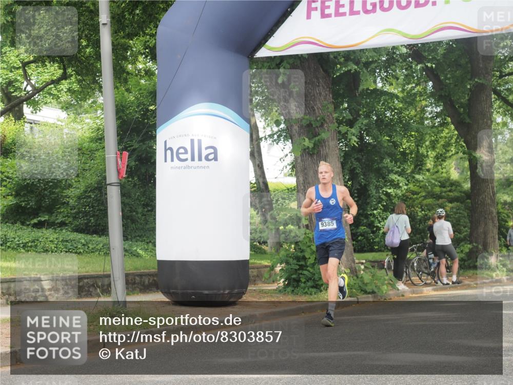 29.06.2025 - hella hamburg halbmarathon KatJ http://msf.ph/oto/8303857 29.06.2025 10:14:17 Zwischen KM18-KM19  meine-sportfotos.de