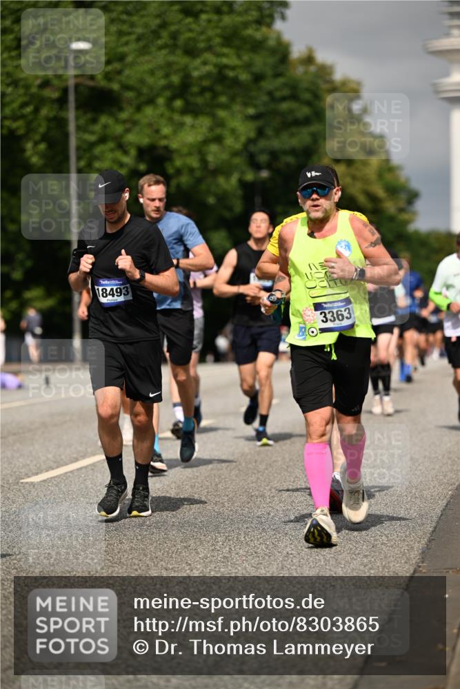 29.06.2025 - hella hamburg halbmarathon Dr. Thomas Lammeyer http://msf.ph/oto/8303865 29.06.2025 10:16:33 Kennedybrücke 1610, 1785, 1851, 2531, 2942, 2963, 2964, 3363, 4453, 4532, 5150, 5166, 6822, 7014, 7907, 8398, 8405, 8917, 8971, 9428, 9705, 10067, 10402, 10409, 10685, 11025 meine-sportfotos.de