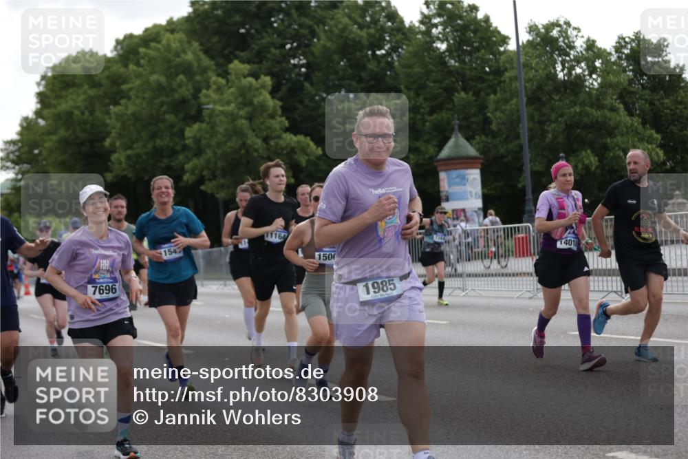 29.06.2025 - hella hamburg halbmarathon Jannik Wohlers http://msf.ph/oto/8303908 29.06.2025 10:37:30 Lombardsbrücke 1475, 1578, 1799, 1985, 2853, 3230, 3246, 3880, 4921, 5139, 5522, 6362, 6697, 7244, 7321, 7350, 7629, 7696, 8198, 8199, 8985, 9247, 9288, 9895, 10025, 10159, 10836, 11087, 11152, 11164, 11421, 11456, 11457, 11479, 11543, 11882, 12242, 12997, 13650, 14018, 15002, 15329, 15418, 15511, 15762, 16211, 16220, 16360, 17389, 17793, 18317, 18319, 18572, 18937 meine-sportfotos.de
