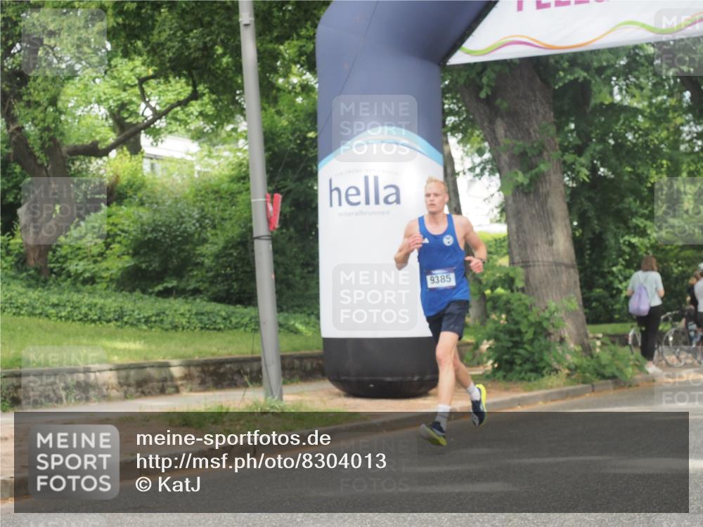 29.06.2025 - hella hamburg halbmarathon KatJ http://msf.ph/oto/8304013 29.06.2025 10:14:17 Zwischen KM18-KM19  meine-sportfotos.de