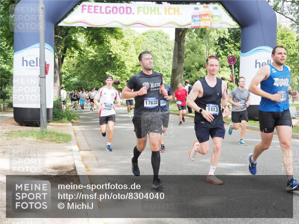 29.06.2025 - hella hamburg halbmarathon MichiJ http://msf.ph/oto/8304040 29.06.2025 10:35:06 Zwischen KM18-KM19 1613, 2213, 2274, 4528, 9051, 14594, 15309, 16089, 17229, 17632, 18882, 18963 meine-sportfotos.de