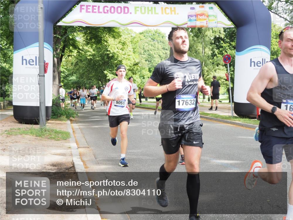 29.06.2025 - hella hamburg halbmarathon MichiJ http://msf.ph/oto/8304110 29.06.2025 10:35:06 Zwischen KM18-KM19 1613, 2213, 2274, 4528, 9051, 14594, 15309, 16089, 17229, 17632, 18882, 18963 meine-sportfotos.de