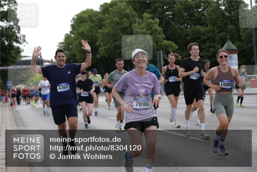 29.06.2025 - hella hamburg halbmarathon Jannik Wohlers http://msf.ph/oto/8304120 29.06.2025 10:37:30 Lombardsbrücke 1475, 1578, 1799, 1985, 2853, 3230, 3246, 3880, 4921, 5139, 5522, 6362, 6697, 7244, 7321, 7350, 7629, 7696, 8198, 8199, 8985, 9247, 9288, 9895, 10025, 10159, 10836, 11087, 11152, 11164, 11421, 11456, 11457, 11479, 11543, 11882, 12242, 12997, 13650, 14018, 15002, 15329, 15418, 15511, 15762, 16211, 16220, 16360, 17389, 17793, 18317, 18319, 18572, 18937 meine-sportfotos.de