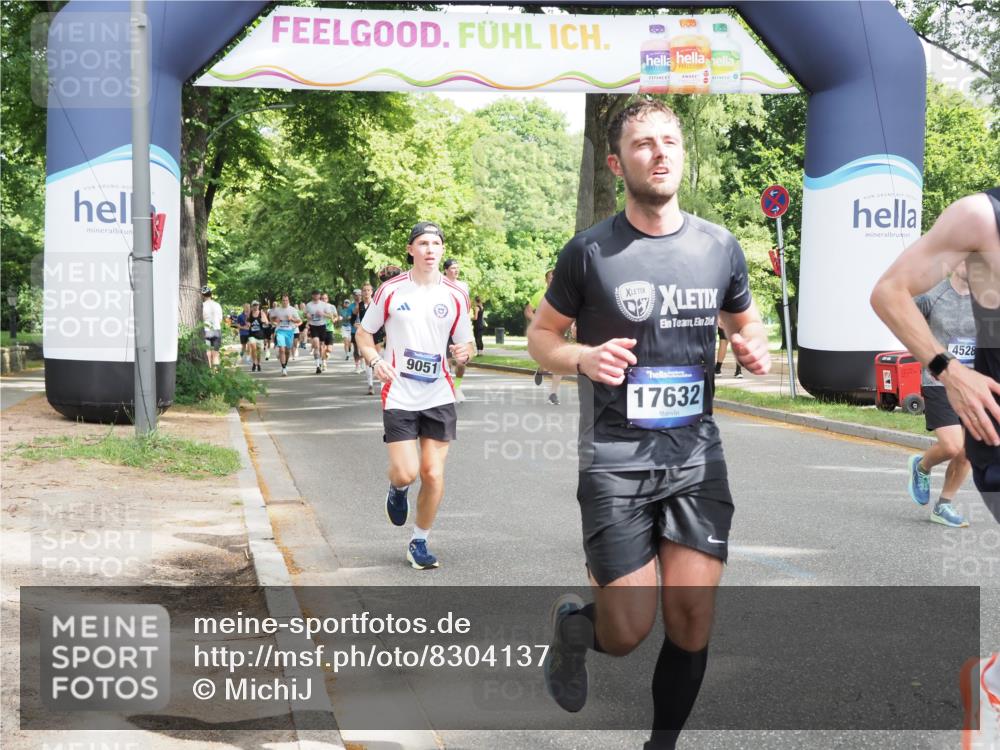 29.06.2025 - hella hamburg halbmarathon MichiJ http://msf.ph/oto/8304137 29.06.2025 10:35:06 Zwischen KM18-KM19 1613, 2213, 2274, 4528, 9051, 14594, 15309, 16089, 17229, 17632, 18882, 18963 meine-sportfotos.de