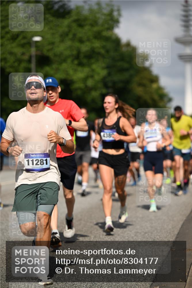 29.06.2025 - hella hamburg halbmarathon Dr. Thomas Lammeyer http://msf.ph/oto/8304177 29.06.2025 09:54:14 Kennedybrücke 1209, 1358, 1697, 1882, 2546, 2675, 3626, 4205, 4229, 4380, 4893, 5026, 5472, 5506, 5508, 5745, 5752, 5916, 6080, 6429, 6686, 6687, 7026, 7110, 8091, 8574, 8958, 9365, 10064, 10783, 11281, 11284, 11305 meine-sportfotos.de