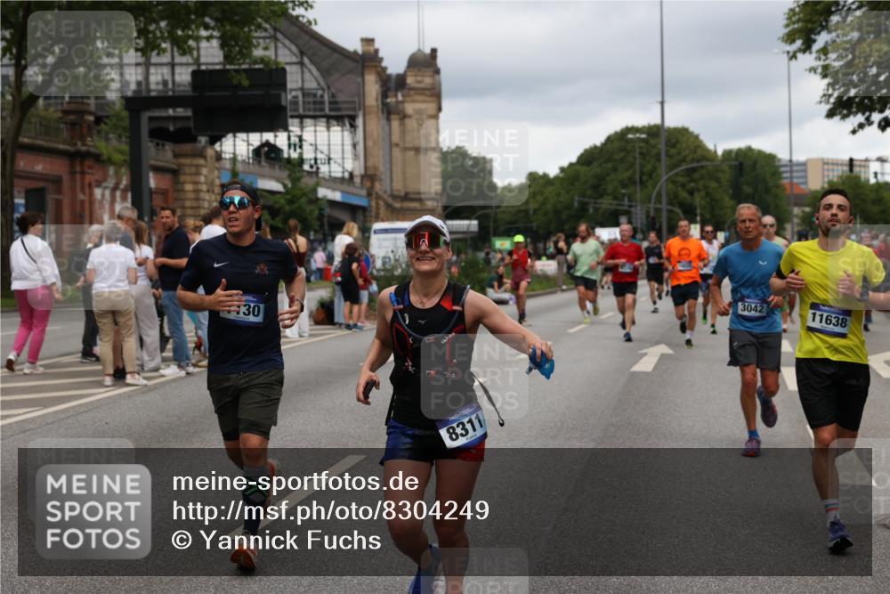 29.06.2025 - hella hamburg halbmarathon Yannick Fuchs http://msf.ph/oto/8304249 29.06.2025 10:50:08 20KM 1130, 1180, 1877, 2378, 2982, 3042, 3048, 4594, 4813, 4951, 5287, 5465, 5721, 5744, 6759, 7037, 7547, 7646, 7742, 8311, 8330, 8639, 8863, 8968, 8996, 9246, 9622, 9903, 10084, 11143, 11309, 11554, 11638, 11870, 12515, 12858, 14363, 14461, 15134, 16008, 16009, 16043, 16375, 16434, 16620, 16625, 17468, 17660, 18117, 18125, 18325, 18340, 18495, 18531, 18634, 18867, 18966, 19152 meine-sportfotos.de