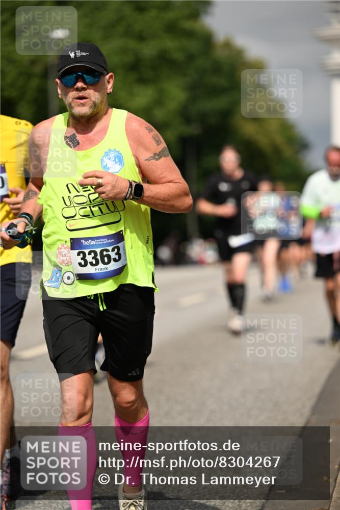 29.06.2025 - hella hamburg halbmarathon Dr. Thomas Lammeyer http://msf.ph/oto/8304267 29.06.2025 10:16:35 Kennedybrücke 1610, 1785, 2531, 2942, 2963, 2964, 3360, 3363, 4532, 5150, 7014, 7907, 8398, 8405, 8917, 8971, 9428, 9705, 10067, 10402, 10409, 10685, 11025 meine-sportfotos.de