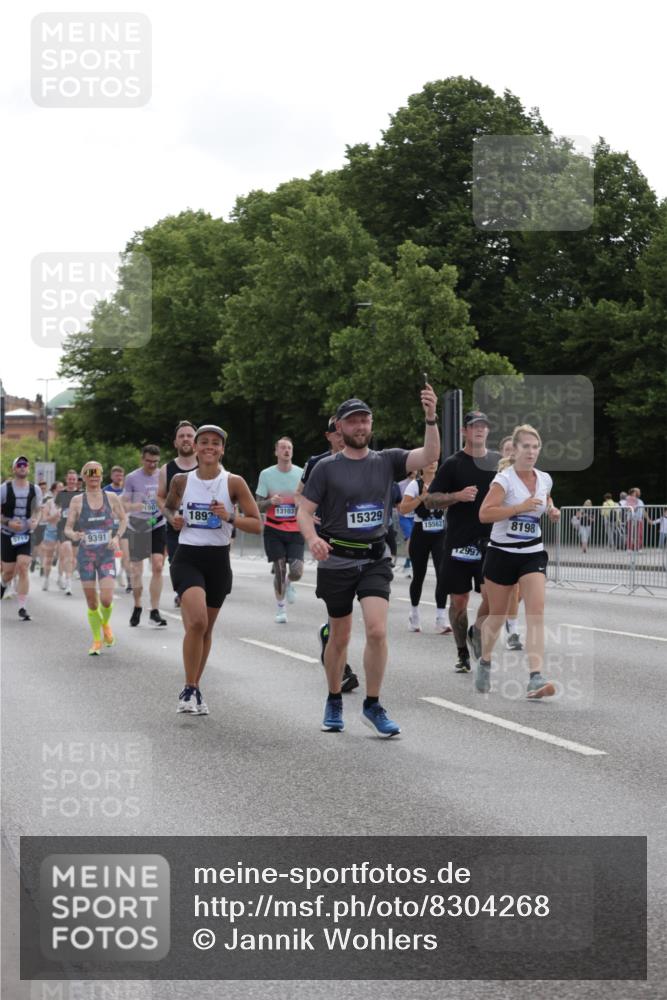 29.06.2025 - hella hamburg halbmarathon Jannik Wohlers http://msf.ph/oto/8304268 29.06.2025 10:37:37 Lombardsbrücke 1394, 1578, 1799, 1901, 1985, 2786, 3246, 3880, 4414, 4921, 5139, 5713, 6199, 6362, 6697, 7118, 7165, 7244, 7552, 7629, 7696, 8198, 8199, 8539, 8615, 8696, 8985, 9350, 9391, 10025, 10836, 11087, 11152, 11164, 11421, 11456, 11457, 11479, 11543, 12573, 12892, 12997, 13103, 13442, 14018, 14163, 15002, 15329, 15355, 15418, 15511, 15562, 15762, 16211, 16220, 16360, 16658, 16876, 17053, 17389, 18572, 18592, 18937 meine-sportfotos.de