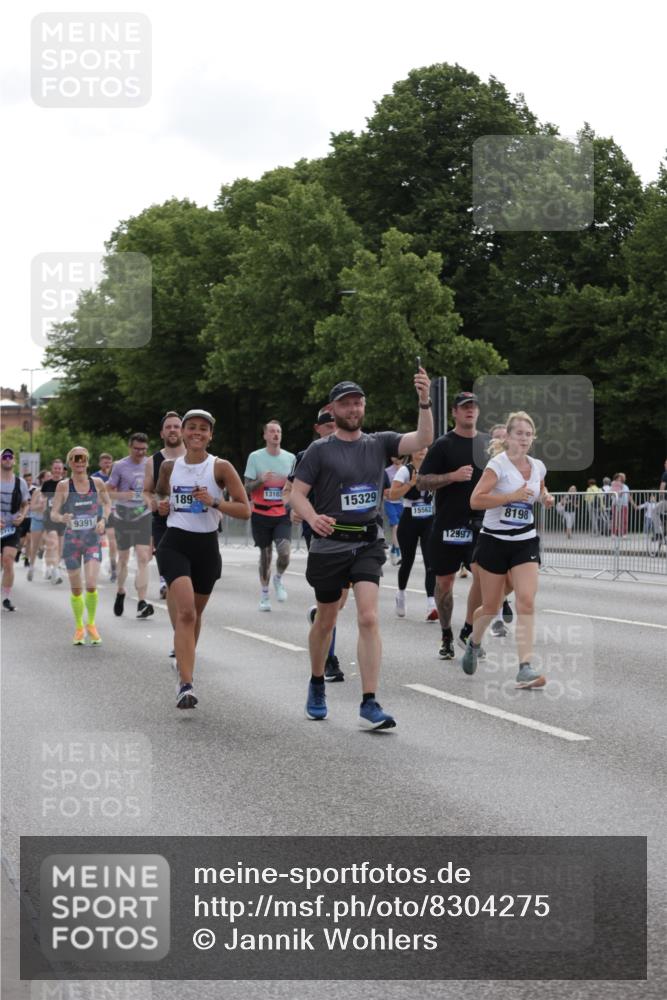 29.06.2025 - hella hamburg halbmarathon Jannik Wohlers http://msf.ph/oto/8304275 29.06.2025 10:37:38 Lombardsbrücke 1196, 1394, 1578, 1799, 1901, 1966, 1985, 2786, 3246, 3880, 4414, 4921, 5139, 5713, 6199, 6362, 6697, 7118, 7165, 7244, 7552, 7629, 7696, 7914, 8198, 8199, 8539, 8615, 8696, 8985, 9350, 9391, 10025, 10836, 11087, 11152, 11164, 11421, 11456, 11457, 11479, 11543, 12573, 12892, 12997, 13103, 13442, 14018, 14163, 15002, 15329, 15355, 15418, 15511, 15562, 15762, 16211, 16220, 16360, 16658, 16876, 17053, 17389, 18572, 18592, 18937 meine-sportfotos.de