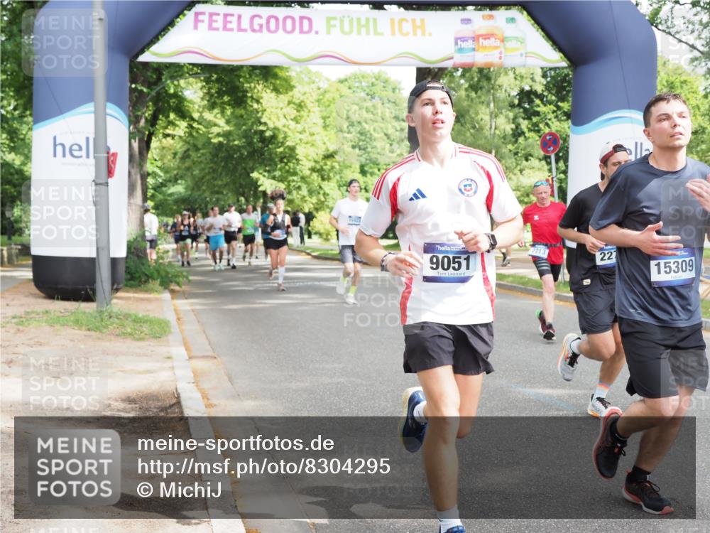 29.06.2025 - hella hamburg halbmarathon MichiJ http://msf.ph/oto/8304295 29.06.2025 10:35:07 Zwischen KM18-KM19 1613, 2213, 2274, 4528, 9051, 14594, 15309, 15923, 16089, 17229, 17632, 18882, 18963 meine-sportfotos.de