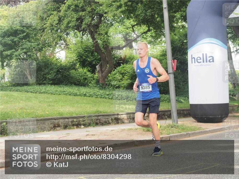 29.06.2025 - hella hamburg halbmarathon KatJ http://msf.ph/oto/8304298 29.06.2025 10:14:18 Zwischen KM18-KM19  meine-sportfotos.de