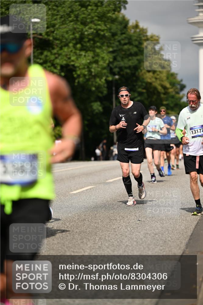 29.06.2025 - hella hamburg halbmarathon Dr. Thomas Lammeyer http://msf.ph/oto/8304306 29.06.2025 10:16:36 Kennedybrücke 1610, 1785, 2531, 2942, 3360, 3363, 4532, 5150, 7014, 7907, 8398, 8405, 8917, 8971, 9428, 9705, 10067, 10402, 10409, 10685, 11025 meine-sportfotos.de