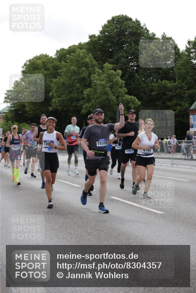 29.06.2025 - hella hamburg halbmarathon Jannik Wohlers http://msf.ph/oto/8304357 29.06.2025 10:37:38 Lombardsbrücke 1196, 1394, 1578, 1799, 1901, 1966, 1985, 2786, 3246, 3880, 4414, 4921, 5139, 5713, 6199, 6362, 6697, 7118, 7165, 7244, 7552, 7629, 7696, 7914, 8198, 8199, 8539, 8615, 8696, 8985, 9350, 9391, 10025, 10836, 11087, 11152, 11164, 11421, 11456, 11457, 11479, 11543, 12573, 12892, 12997, 13103, 13442, 14018, 14163, 15002, 15329, 15355, 15418, 15511, 15562, 15762, 16211, 16220, 16360, 16658, 16876, 17053, 17389, 18572, 18592, 18937 meine-sportfotos.de