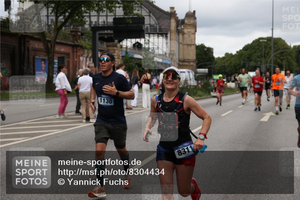 29.06.2025 - hella hamburg halbmarathon Yannick Fuchs http://msf.ph/oto/8304434 29.06.2025 10:50:08 20KM 1130, 1180, 1877, 2378, 2982, 3042, 3048, 4594, 4813, 4951, 5287, 5465, 5721, 5744, 6759, 7037, 7547, 7646, 7742, 8311, 8330, 8639, 8863, 8968, 8996, 9246, 9622, 9903, 10084, 11143, 11309, 11554, 11638, 11870, 12515, 12858, 14363, 14461, 15134, 16008, 16009, 16043, 16375, 16434, 16620, 16625, 17468, 17660, 18117, 18125, 18325, 18340, 18495, 18531, 18634, 18867, 18966, 19152 meine-sportfotos.de
