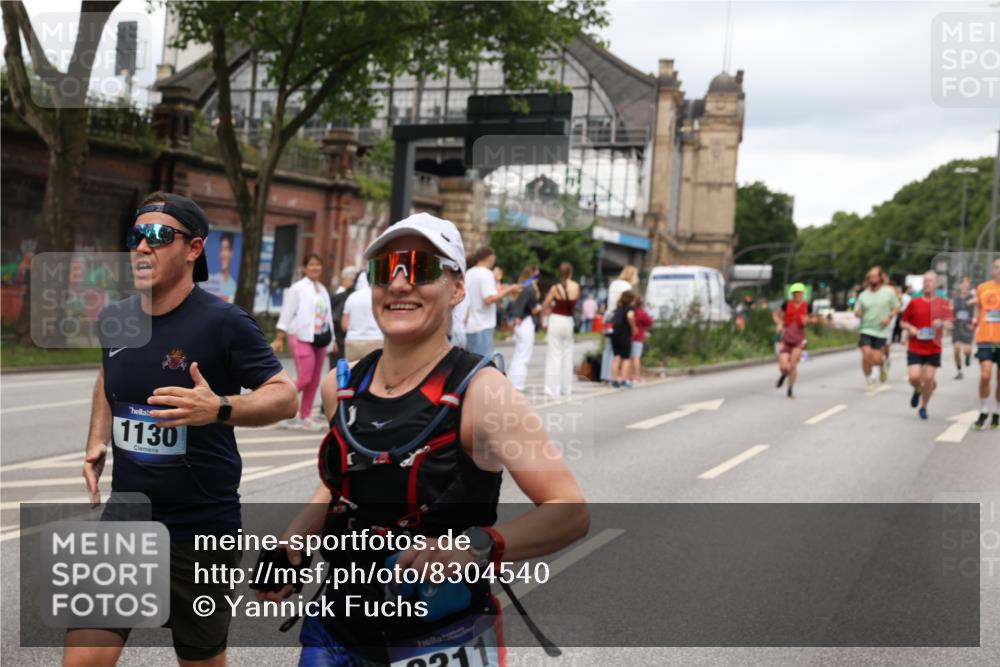 29.06.2025 - hella hamburg halbmarathon Yannick Fuchs http://msf.ph/oto/8304540 29.06.2025 10:50:08 20KM 1130, 1180, 1877, 2378, 2982, 3042, 3048, 4594, 4813, 4951, 5287, 5465, 5721, 5744, 6759, 7037, 7547, 7646, 7742, 8311, 8330, 8639, 8863, 8968, 8996, 9246, 9622, 9903, 10084, 11143, 11309, 11554, 11638, 11870, 12515, 12858, 14363, 14461, 15134, 16008, 16009, 16043, 16375, 16434, 16620, 16625, 17468, 17660, 18117, 18125, 18325, 18340, 18495, 18531, 18634, 18867, 18966, 19152 meine-sportfotos.de