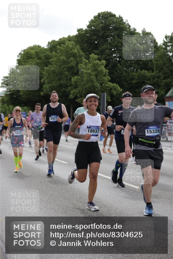 29.06.2025 - hella hamburg halbmarathon Jannik Wohlers http://msf.ph/oto/8304625 29.06.2025 10:37:39 Lombardsbrücke 1196, 1394, 1578, 1799, 1901, 1966, 1985, 2786, 3242, 3880, 4414, 4921, 5713, 6199, 6362, 6697, 7118, 7165, 7244, 7552, 7629, 7696, 7914, 8198, 8199, 8539, 8615, 8696, 8985, 9350, 9391, 10025, 10836, 11152, 11164, 11421, 11456, 11457, 11479, 11543, 12573, 12892, 12997, 13103, 13442, 14018, 14163, 15002, 15329, 15355, 15418, 15511, 15562, 15762, 16211, 16220, 16360, 16658, 16876, 17053, 17389, 18572, 18592, 18937 meine-sportfotos.de