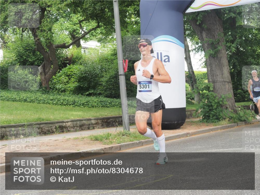 29.06.2025 - hella hamburg halbmarathon KatJ http://msf.ph/oto/8304678 29.06.2025 10:14:21 Zwischen KM18-KM19 5301 meine-sportfotos.de