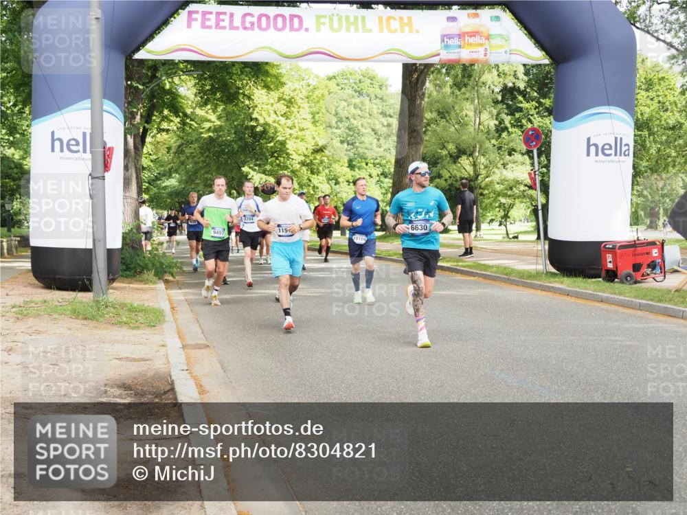 29.06.2025 - hella hamburg halbmarathon MichiJ http://msf.ph/oto/8304821 29.06.2025 10:35:12 Zwischen KM18-KM19 1613, 2213, 2274, 2284, 4528, 12679, 14730, 15309, 15923, 18104, 18882 meine-sportfotos.de