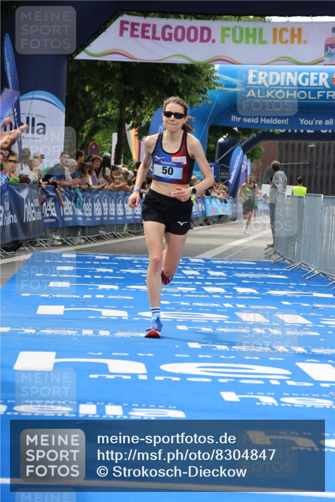 29.06.2025 - hella hamburg halbmarathon Strokosch-Dieckow http://msf.ph/oto/8304847 29.06.2025 10:16:08 Ziel 50 meine-sportfotos.de