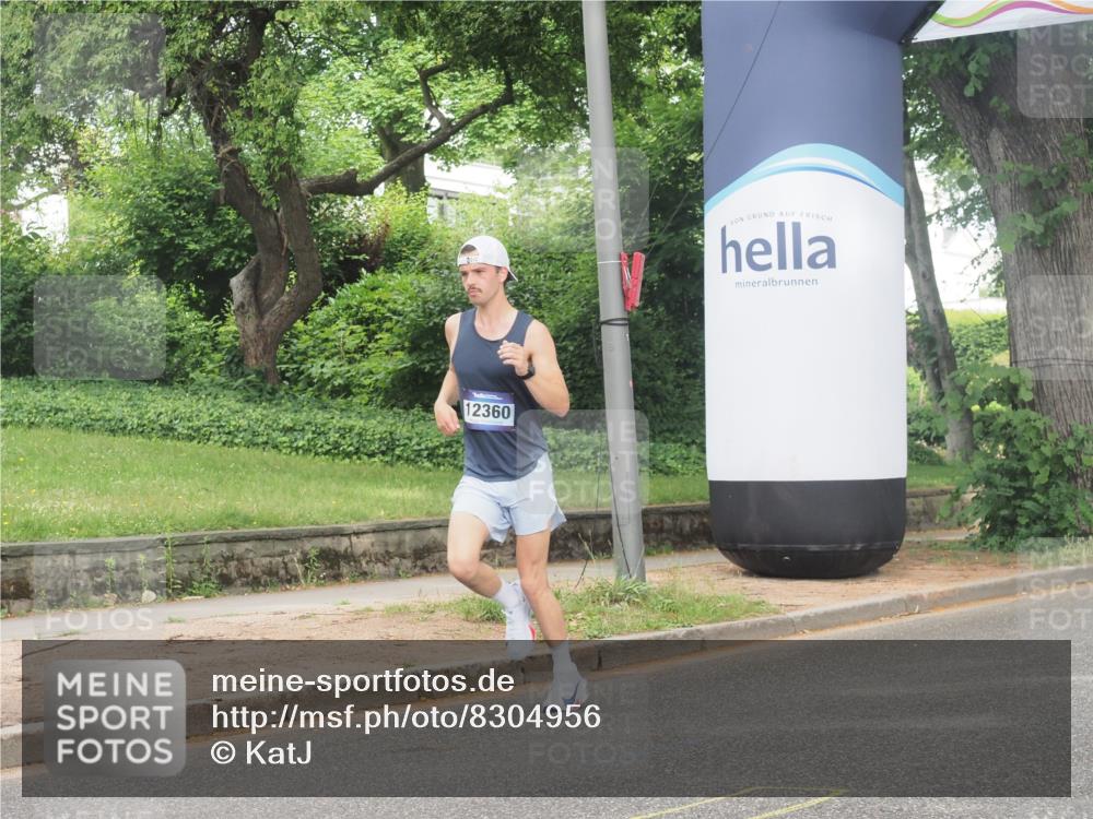 29.06.2025 - hella hamburg halbmarathon KatJ http://msf.ph/oto/8304956 29.06.2025 10:14:23 Zwischen KM18-KM19 5301 meine-sportfotos.de