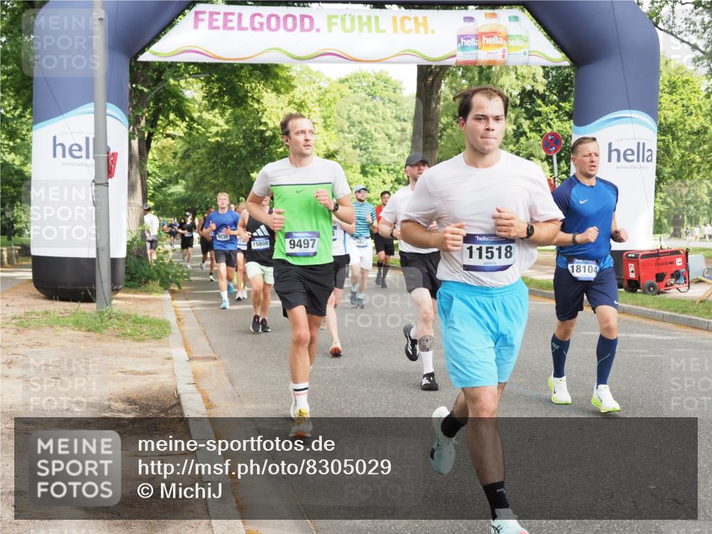 29.06.2025 - hella hamburg halbmarathon MichiJ http://msf.ph/oto/8305029 29.06.2025 10:35:15 Zwischen KM18-KM19 2284, 6630, 9262, 9497, 9538, 10122, 11518, 12679, 14730, 15923, 17451, 18104 meine-sportfotos.de
