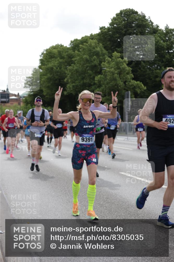 29.06.2025 - hella hamburg halbmarathon Jannik Wohlers http://msf.ph/oto/8305035 29.06.2025 10:37:41 Lombardsbrücke 1196, 1394, 1578, 1742, 1799, 1901, 1966, 2786, 3242, 3716, 3880, 4414, 4921, 5300, 5713, 6199, 6362, 6697, 6930, 7118, 7165, 7244, 7552, 7629, 7696, 7914, 8198, 8199, 8539, 8615, 8696, 9350, 9391, 10025, 11152, 11164, 11421, 11456, 11457, 11479, 11543, 12573, 12892, 12997, 13103, 13442, 14018, 14163, 15002, 15329, 15355, 15417, 15418, 15511, 15562, 15762, 16211, 16220, 16360, 16658, 16876, 17053, 18572, 18592, 18937 meine-sportfotos.de