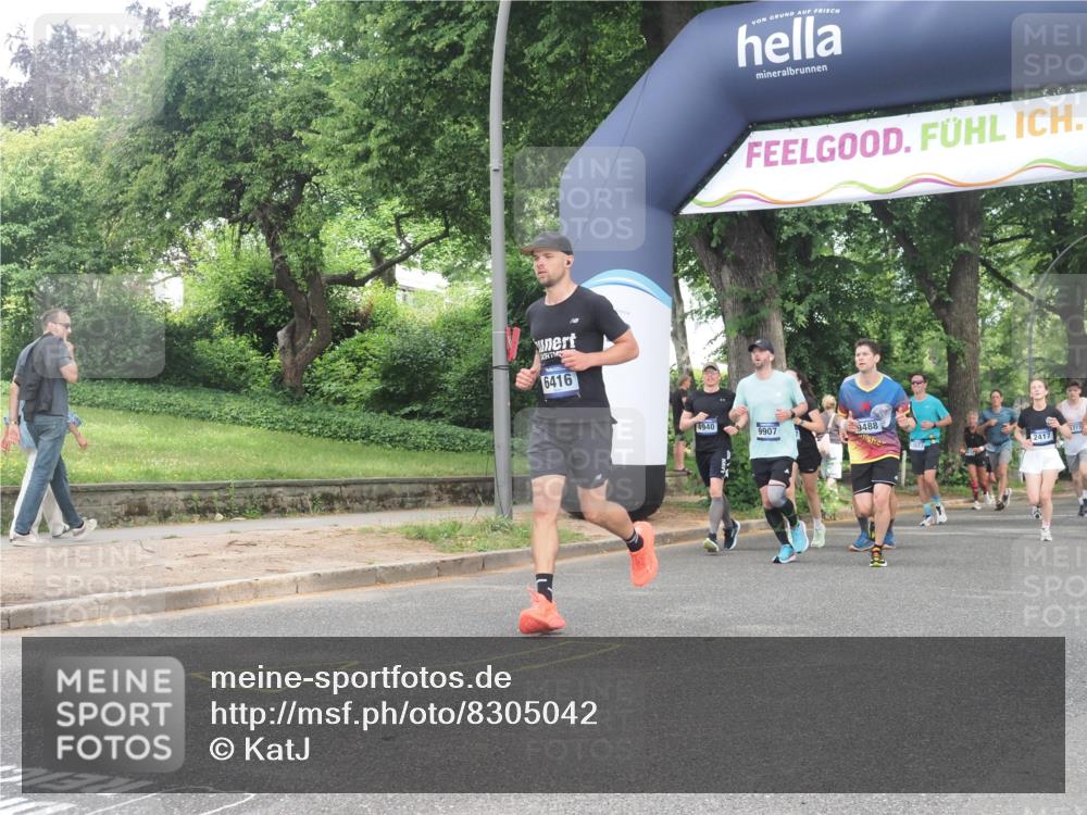 29.06.2025 - hella hamburg halbmarathon KatJ http://msf.ph/oto/8305042 29.06.2025 10:43:50 Zwischen KM18-KM19 1563, 2417, 3836, 4167, 5033, 6416, 7716, 8542, 8652 meine-sportfotos.de