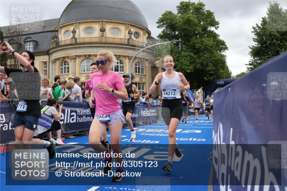 29.06.2025 - hella hamburg halbmarathon Strokosch-Dieckow http://msf.ph/oto/8305123 29.06.2025 10:55:28 Ziel 1130, 2252, 2771, 3037, 4189, 4951, 5287, 5319, 6591, 6938, 8487, 8573, 11554, 11568, 12196, 12544, 12584, 13234, 13236, 13267, 14036, 14592, 16110, 16213, 16334, 16609, 16985, 17603, 17615, 17940 meine-sportfotos.de