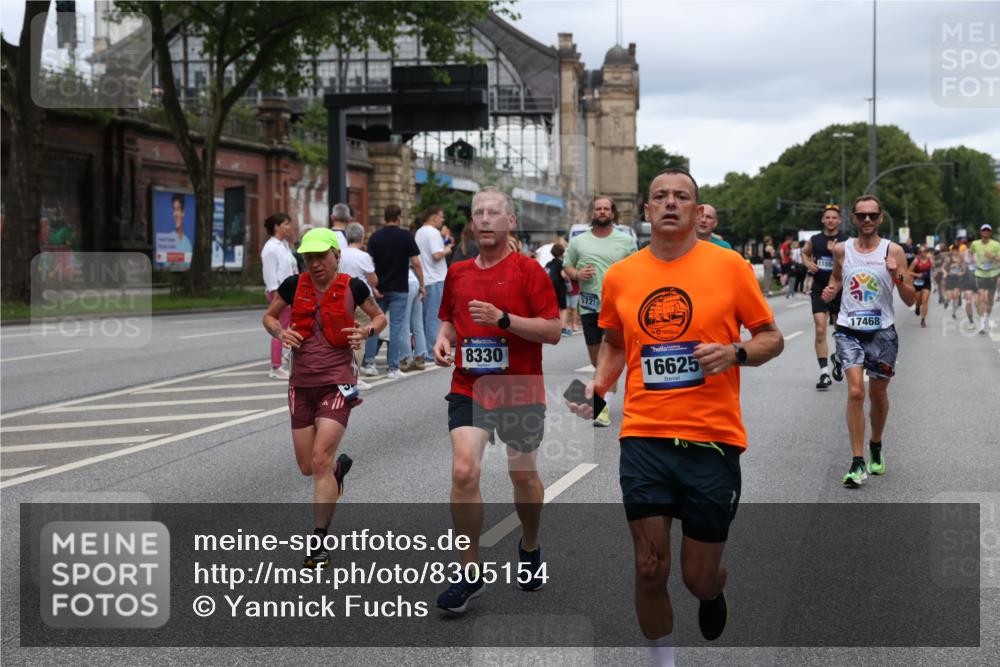 29.06.2025 - hella hamburg halbmarathon Yannick Fuchs http://msf.ph/oto/8305154 29.06.2025 10:50:13 20KM 1130, 1877, 2083, 2378, 2982, 3042, 3048, 4152, 4594, 4813, 5287, 5465, 5570, 5721, 5744, 6759, 7037, 7547, 7646, 8311, 8330, 8863, 8968, 8996, 9246, 9622, 9903, 10084, 10093, 10665, 11143, 11309, 11554, 11638, 11870, 12515, 12858, 13691, 14363, 14461, 14588, 14867, 15134, 15407, 16008, 16009, 16043, 16121, 16434, 16620, 16625, 16679, 17268, 17468, 17660, 17993, 18117, 18125, 18531, 18634, 18867, 18966 meine-sportfotos.de