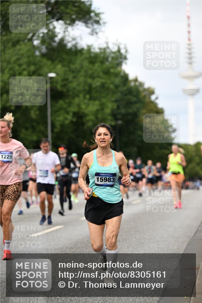 29.06.2025 - hella hamburg halbmarathon Dr. Thomas Lammeyer http://msf.ph/oto/8305161 29.06.2025 10:38:06 Kennedybrücke 1189, 1275, 1764, 1896, 2038, 2276, 2464, 2526, 2933, 3264, 3340, 3345, 3848, 4445, 4449, 4807, 4824, 4826, 5096, 5141, 5557, 5561, 5566, 5569, 5691, 5821, 5822, 5887, 6364, 6515, 6516, 6956, 7027, 7565, 7633, 7653, 7982, 8157, 8277, 8349, 8375, 8377, 8383, 8401, 8620, 9258, 9438, 9875, 9995, 10048, 10071, 10561, 10564, 10800, 11111, 11229, 11237, 11338 meine-sportfotos.de