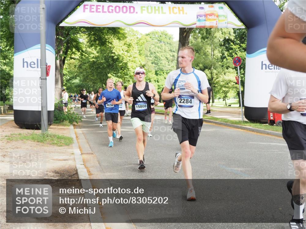29.06.2025 - hella hamburg halbmarathon MichiJ http://msf.ph/oto/8305202 29.06.2025 10:35:16 Zwischen KM18-KM19 2284, 3213, 6630, 9262, 9497, 9538, 10122, 11518, 12679, 14730, 15808, 17451, 18104 meine-sportfotos.de
